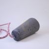 beton-fuggesztek-lampa-kis-buraval-sotet-szurke