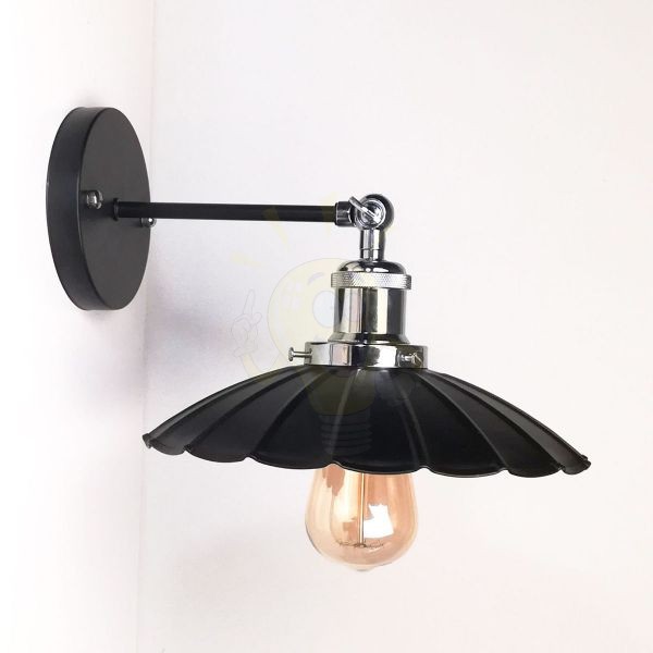 antik-fali-lampa-matt-fekete-fenyes-krom-szin-hullamos-buraval
