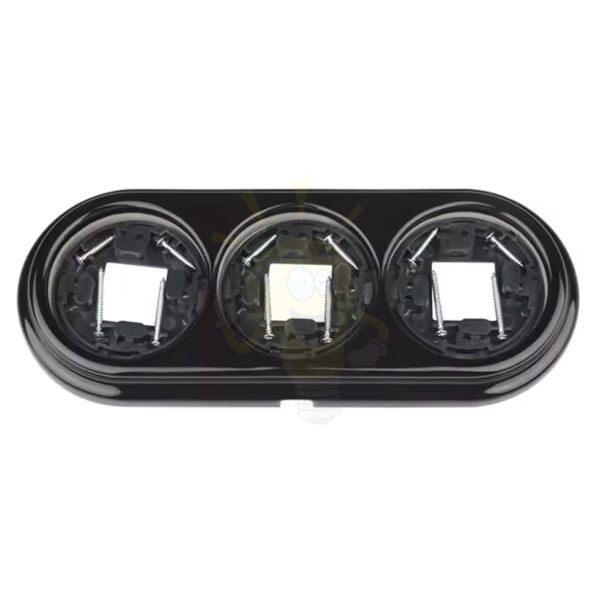Fekete hármas sorolókeret falonkívüli szerelvényekhez